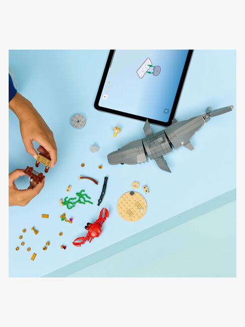 LEGO Creator 31381 Blodtørstig hai med skattkiste