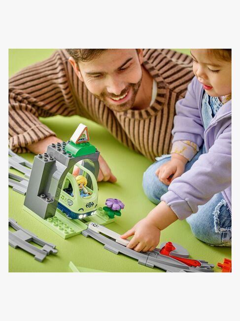 LEGO DUPLO Town 10425 Utvidelsessett med togtunnel og skinner