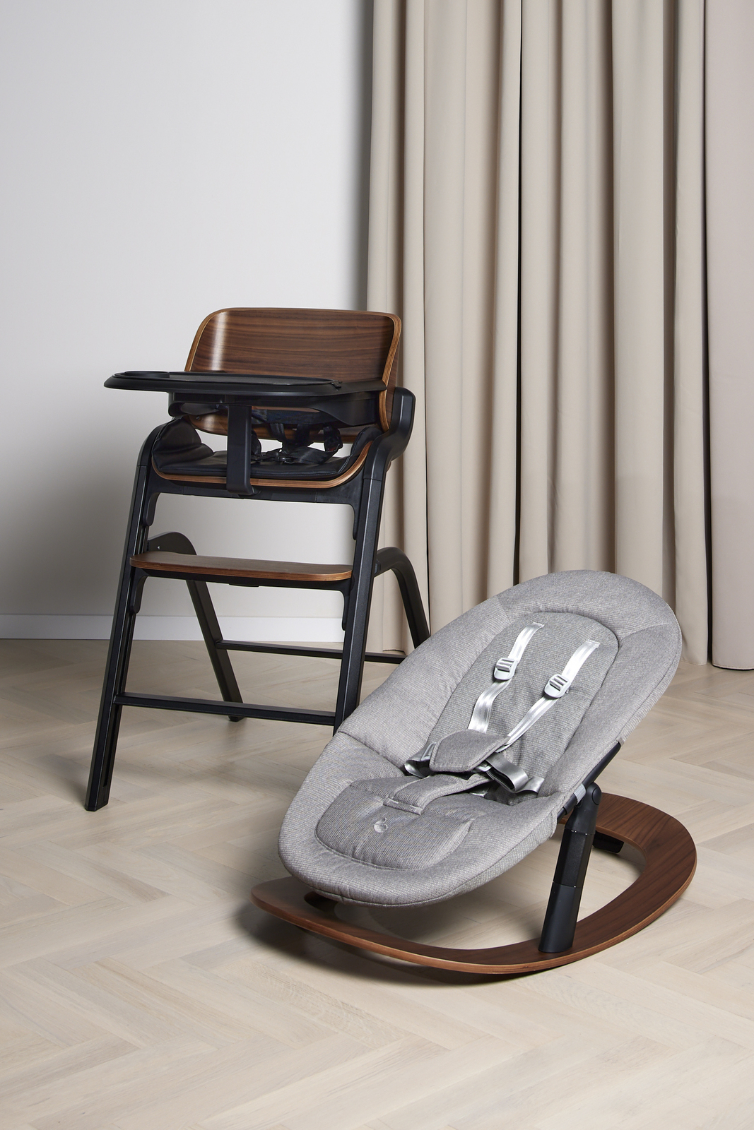 Beemoo Selection Life Matstol Inkl. Vippestol, Walnut/Grey