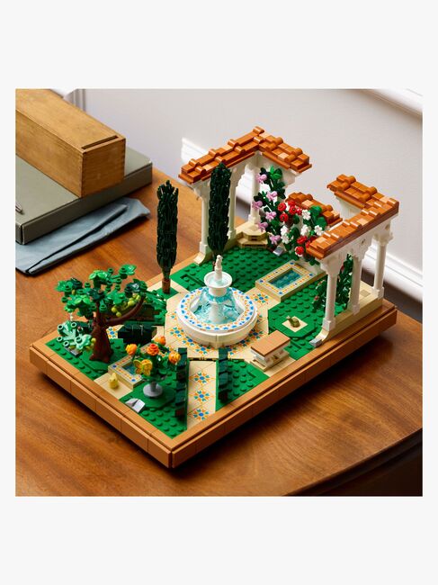 LEGO Icons 10359 Hage med fontene