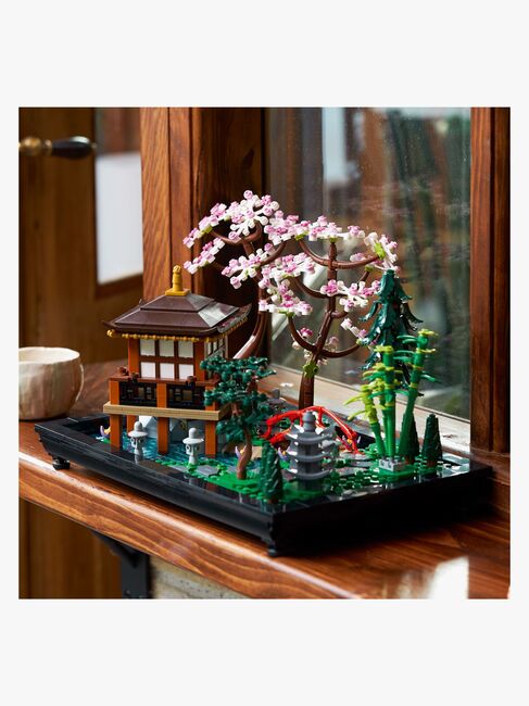 LEGO Icons 10315 Fredfylt hage