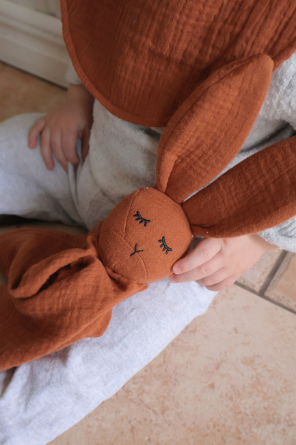 Oh, Poppy! Leia Kanin Koseklut Musselin, Warm Rust