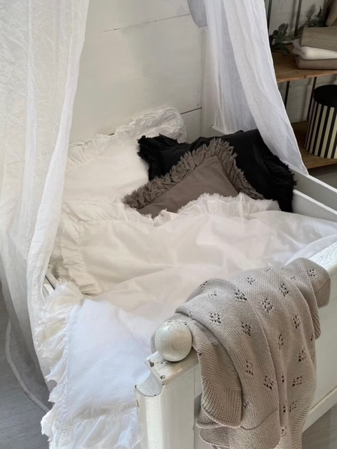 Mini Dreams Sengesett Vintage Volang Sprinkelseng, Hvit