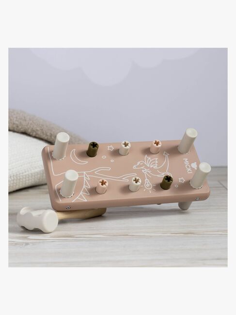 Micki Bankebrett, Rosa