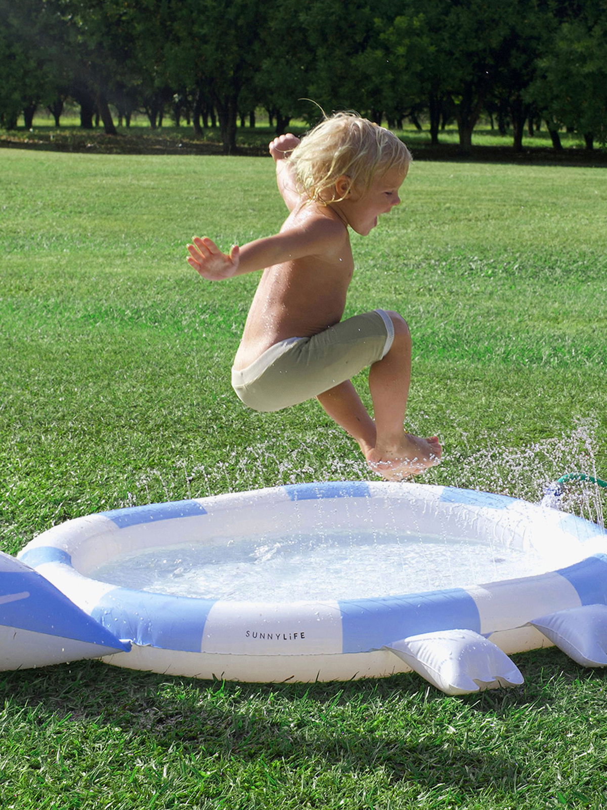 SUNNYLiFE  Kids Sprinkler Mat Into the Wild Blue main image 1