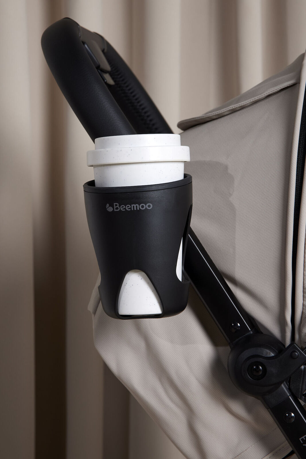 Beemoo Easy Fly Lux 4 Koppholder, Black