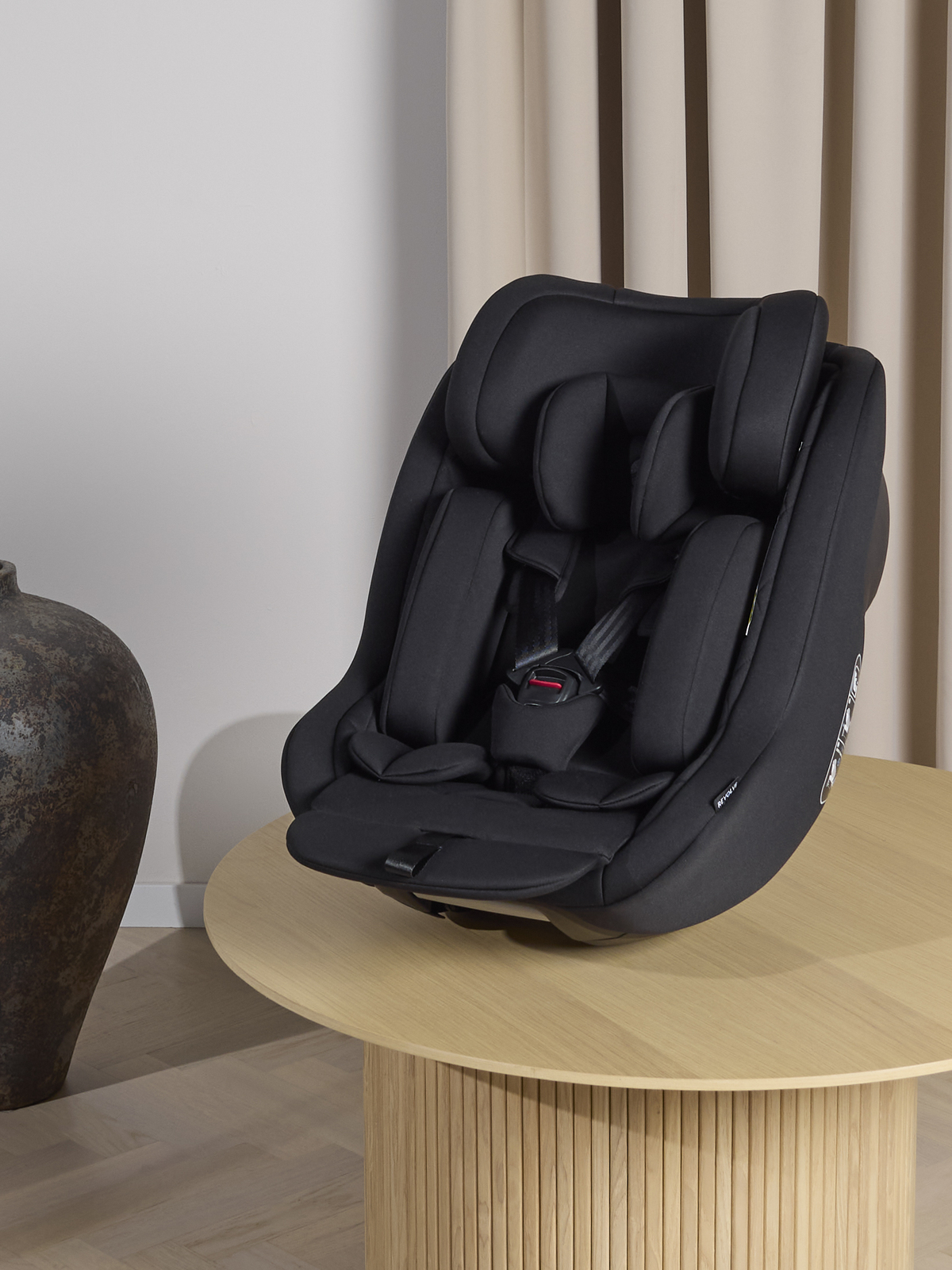 Beemoo Revolve i-Size Bilstol, Black Stone
