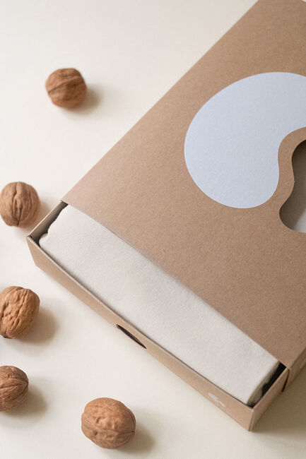 Coracor Bæresjal Natural Dye, Walnut