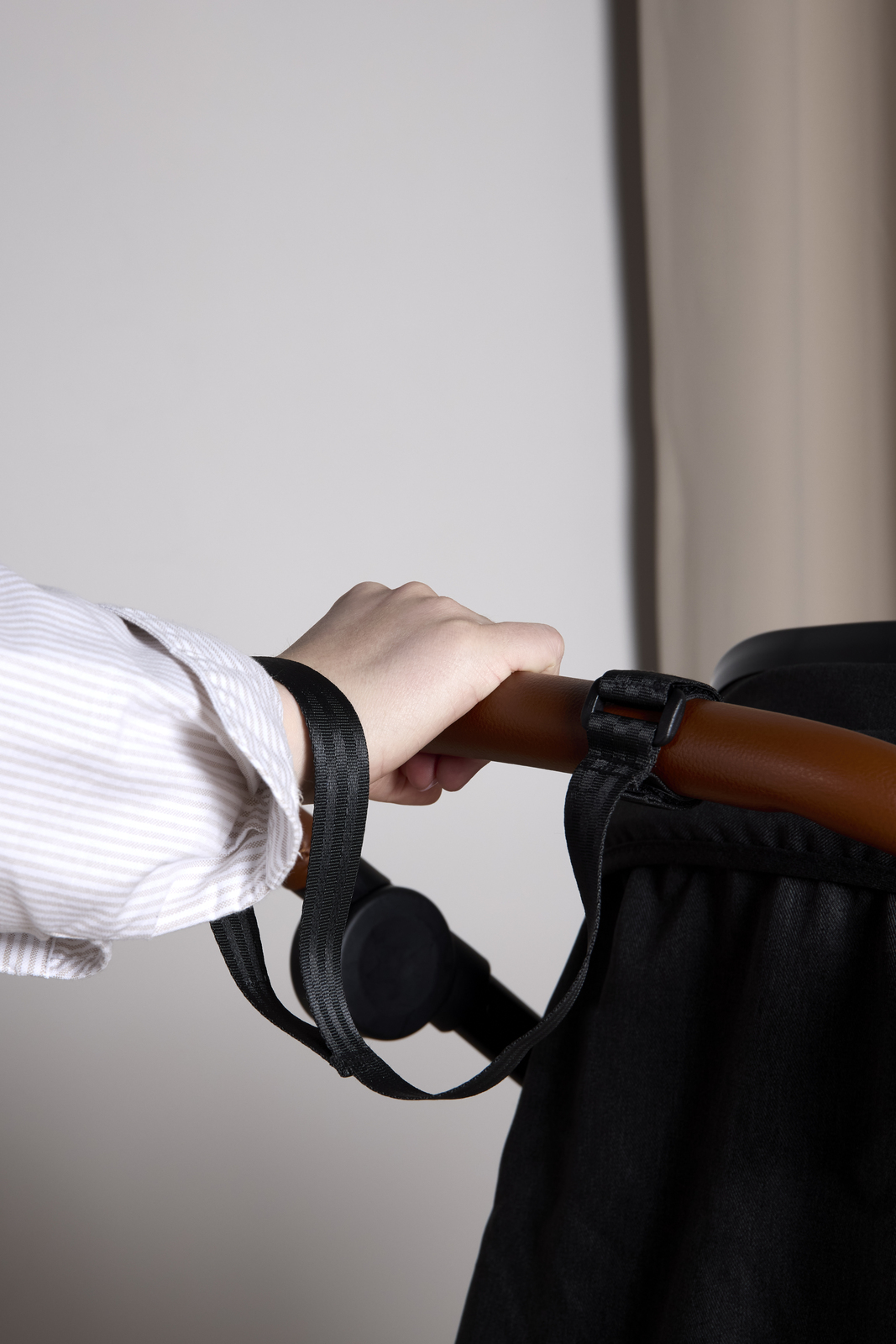 Beemoo Håndleddsstropp til Barnevogn, Black