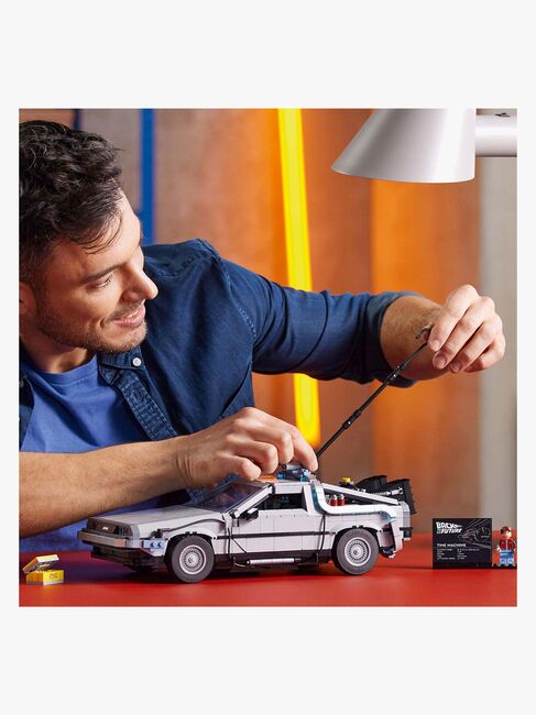 LEGO Icons 10300 Tidsmaskinen fra Tilbake til fremtiden