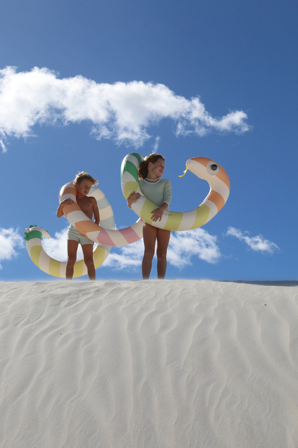 SUNNYLiFE  Stor Flyteleke, Poolside Sorbet Stripe