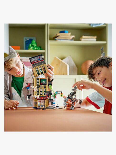 LEGO Super Heroes 76342 Spider-Man mot Mysterio: Daily Bugle