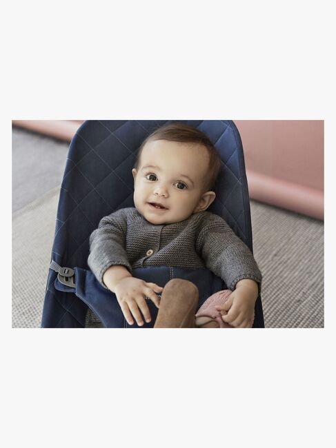 BabyBjörn Bliss Vippestol Vevet Klassisk Quilt, Midnattsblå