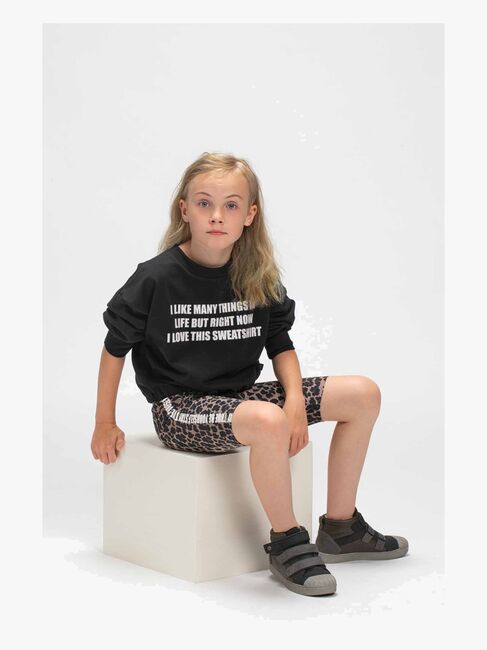 Luca & Lola Filippa Genser, Black