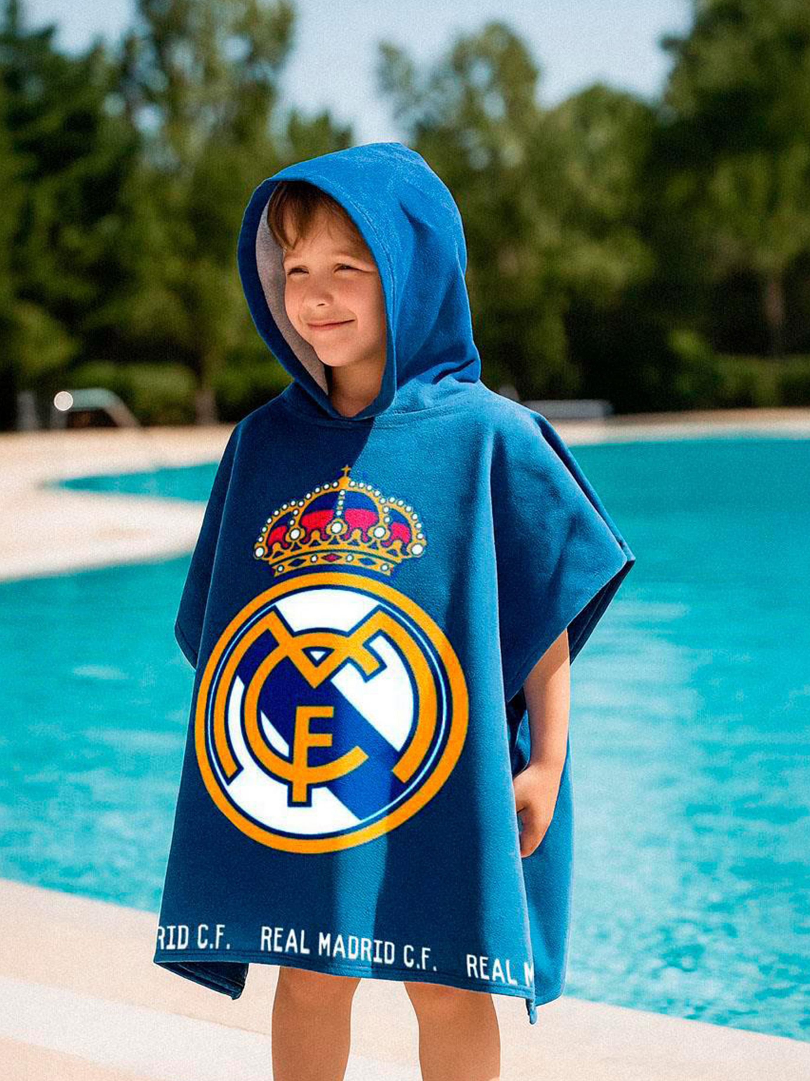 Real Madrid Strandponcho Mikrofiber, Blå - Badehåndklær & Hettehåndklær - Polyester