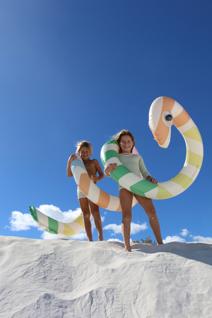 SUNNYLiFE  Stor Flyteleke, Poolside Sorbet Stripe