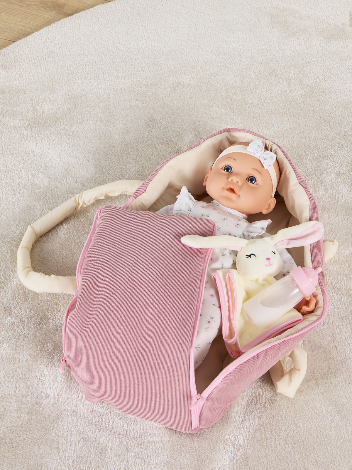 Cloudberry Castle Dukke med Bærekurv 40 cm, Rosa