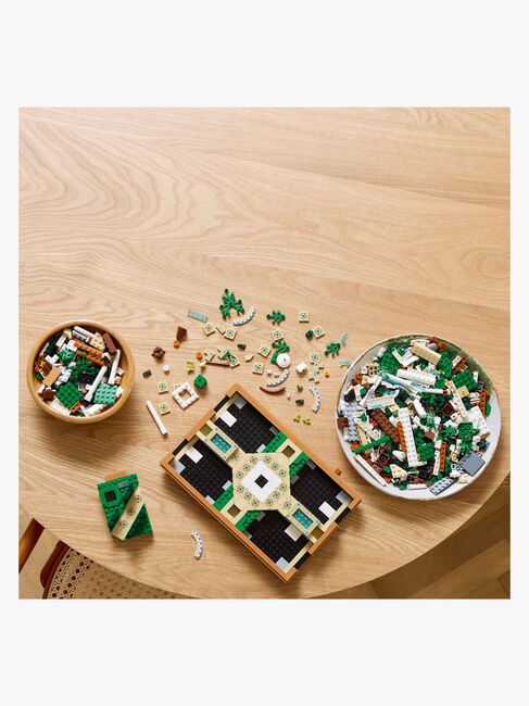 LEGO Icons 10359 Hage med fontene