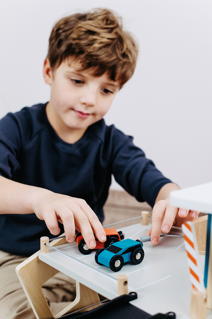 Small Foot Bilgarasje med To Biler