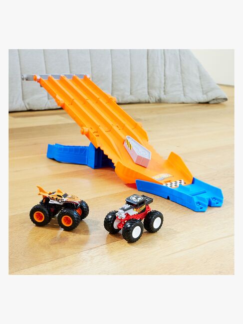 Hot Wheels Monster Trucks Racedown Demolition Bilbane