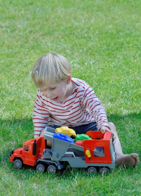 Plasto Biltransport med 4 Biler